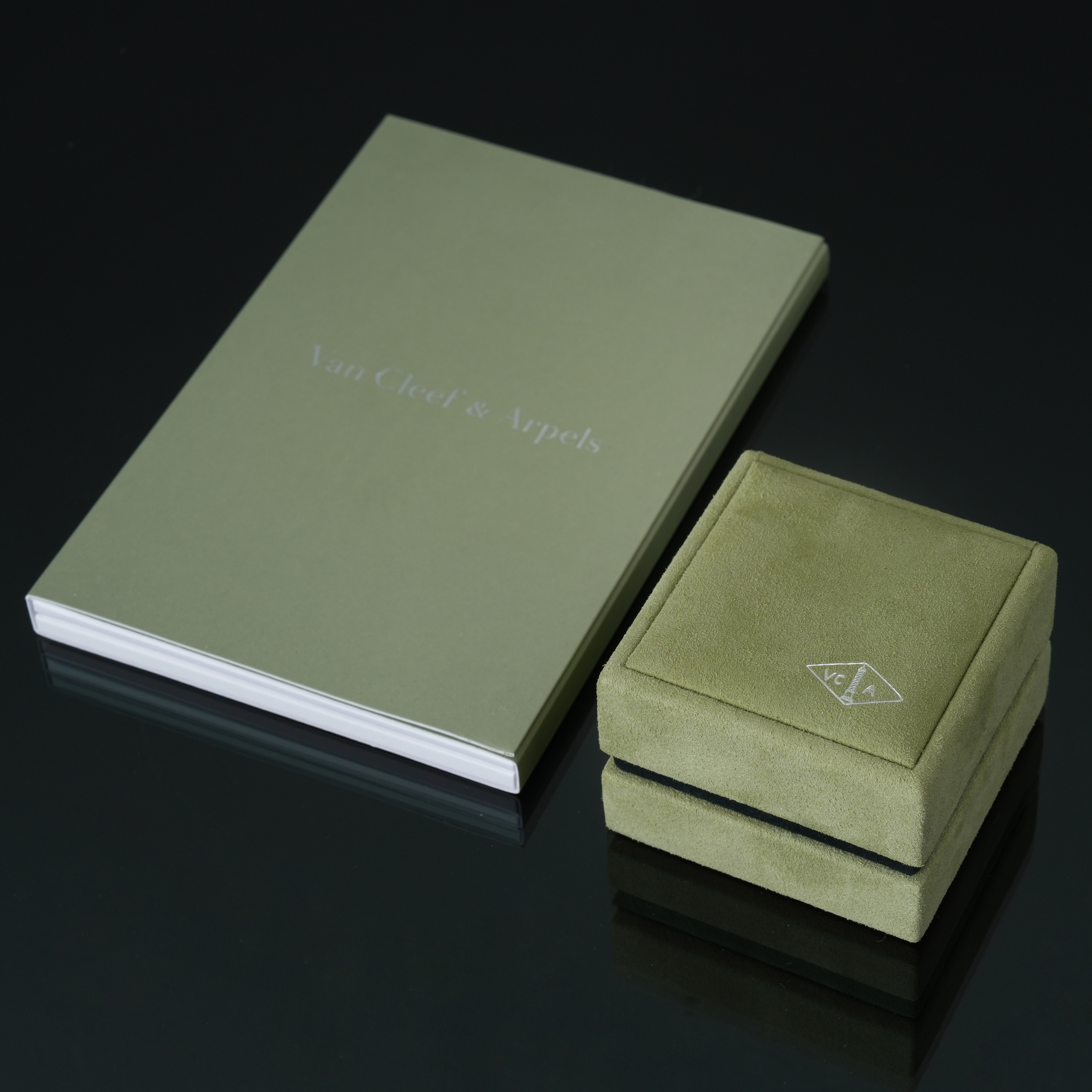 Van Cleef & Arpels(USED)반클리프앤아펠 빼를리 다이아 링